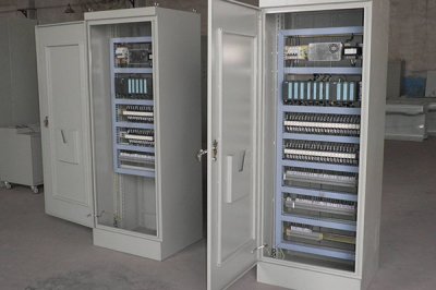 PLC控制柜廠家介紹，設(shè)備的性能特點